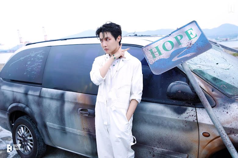 BTS, J-Hope, J-Hope nóng bỏng trong hậu trường Arson, J-Hope Arson behind the scence, Jack in the Box, Arson, More, BTS Chương 2, BTS solo, Jin, Jimin, Jungkook, RM, Suga