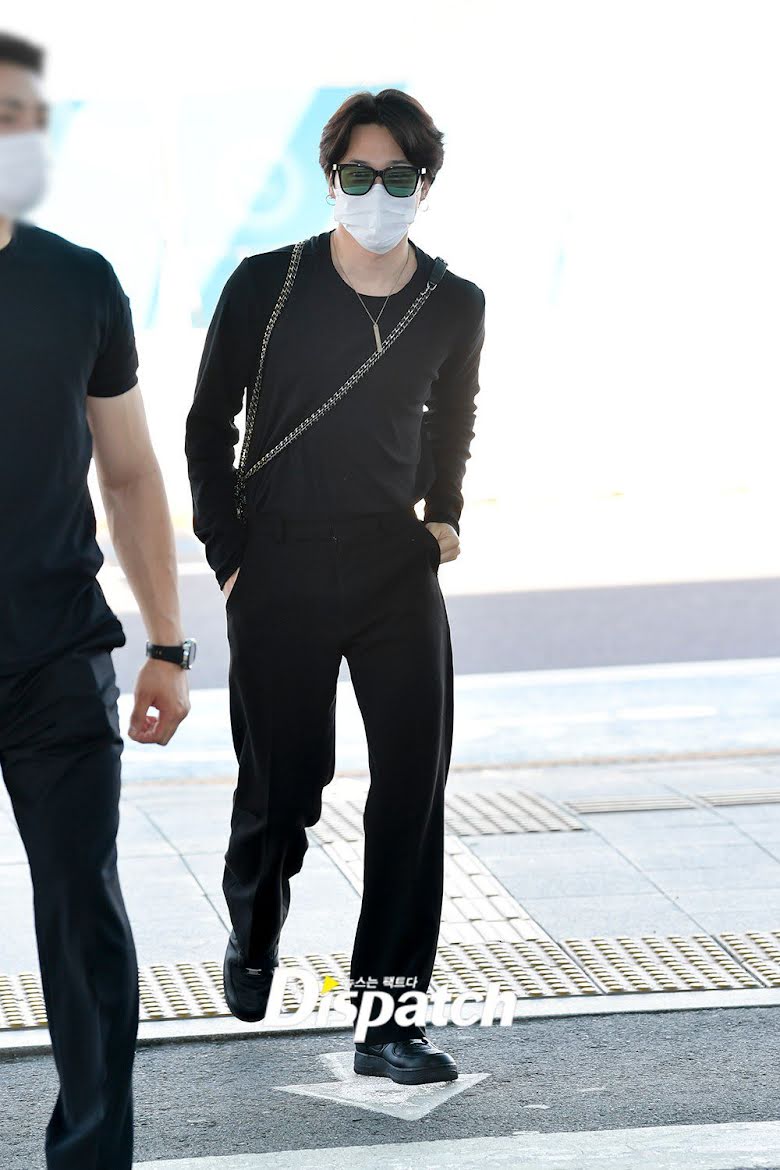 BTS, Jimin, Jimin lên đồ đỉnh cao sang Mỹ, J-Hope, Jimin airport, Jimin outfit, Jimin fashion, Jimin 2022, Lollapalooza, BTS Chương 2, BTS solo, Jin, Jungkook, RM, Suga,V