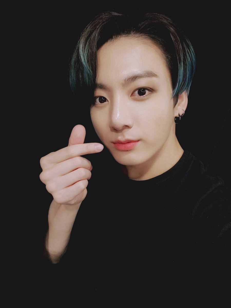 BTS, Jungkook, Jungkook khẳng định chủ quyền, Jimin là của Jungkook, V là của Jungkook, Jimin, V, Vkook, Vmin, JiKook, BTS Funny, Jin, J-Hope, RM, Suga, Jungkook cute