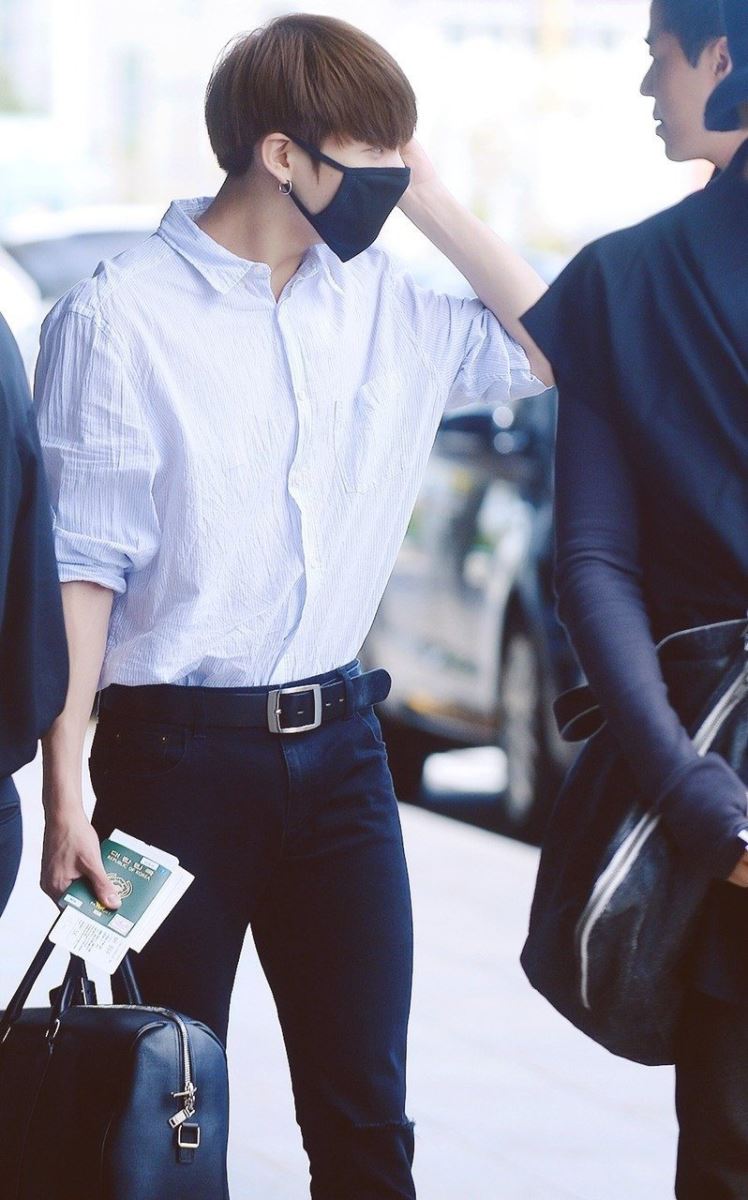 BTS, Jungkook, Jungkook bỏ bùa sân bay, Jungkook airport, Jungkook sân bay, Jungkook outfit, BTS style, Jungkook style, Kpop Style, Jin, Jimin, J-Hope, RM, Suga, V BTS