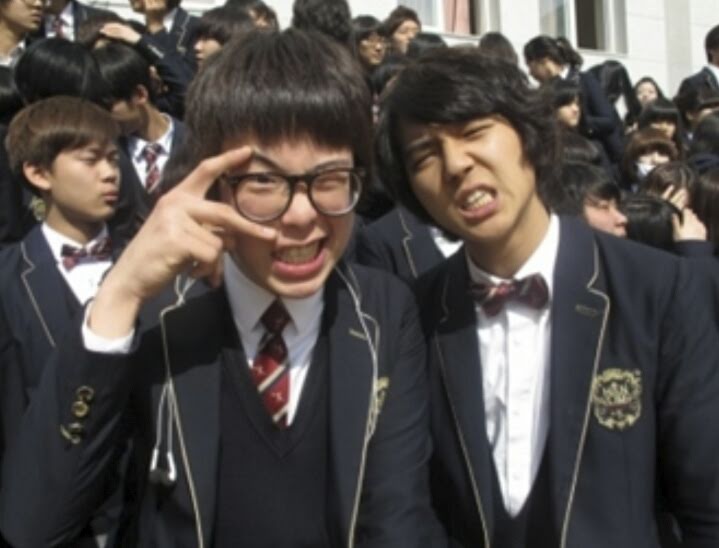 BTS, Jimin, V, Jungkook, Sao Kpop từng học chung lớp, bạn học Jungkook, NCT, Mamamoo, TVXQ, Super Junior, Winner, Block B, WJSN, Apink, Red Velvet, Gfriend, BTOB, EXO