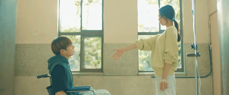 BTS, Jungkook, Yuna ITZY xấu hổ cảnh đóng chung với Jungkook, Yuna Jungkook, Jungkook girlfriend, Jungkook cute, Itzy, Yuna, Jin, Jimin, J-Hope, RM, Suga, V