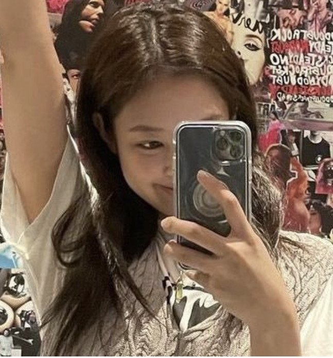 BTS, Blackpink, V Jennie, ảnh gốc V Jennie, netizen cười chê ARMY, V BTS Jennie Blackpink hẹn hò, BTS girlfriend, Blackpink boyfriend, Jungkook, Jimin, Rose, Lisa, Jisoo