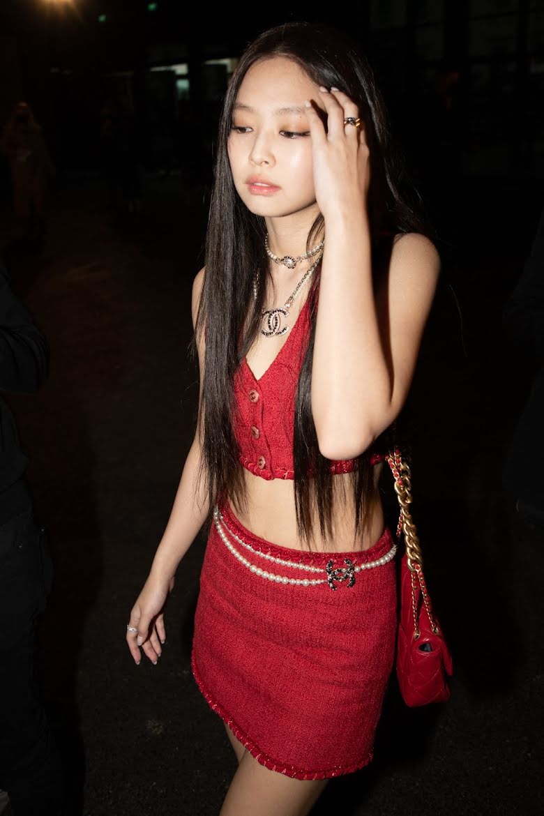 Blackpink, Jennie, đồ gợi cảm nhất của Jennie, Jennie sexy, Jennie outfit, Jennie gợi cảm, Blackpink style, Kpop Style, Jennie Style, Jennie solo, Jennie trend