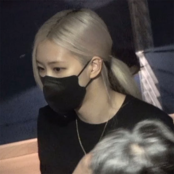 Blackpink, Rose Blackpink đổi màu tóc, Rose, Rose màu tóc, Rose hair color 2022, Rose Blackpink style, Rose Blackpink 2022, Jennie, Jisoo, Lisa, Born Pink, Ready For Love