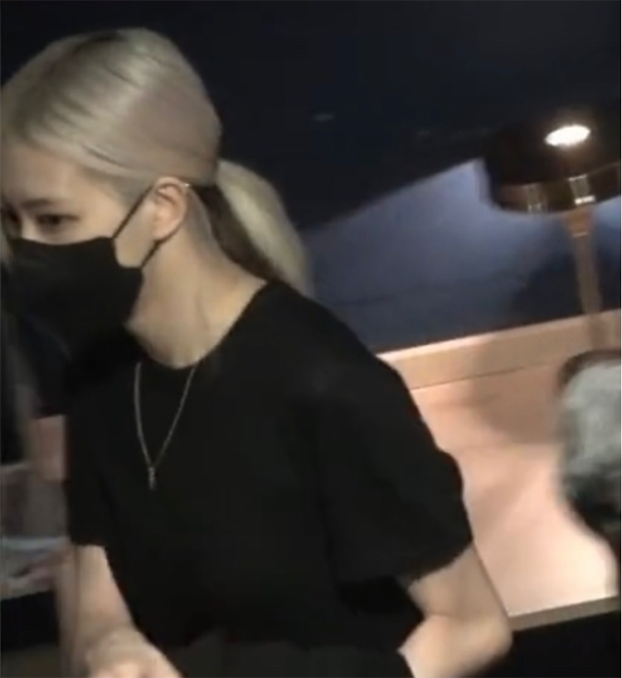 Blackpink, Rose Blackpink đổi màu tóc, Rose, Rose màu tóc, Rose hair color 2022, Rose Blackpink style, Rose Blackpink 2022, Jennie, Jisoo, Lisa, Born Pink, Ready For Love