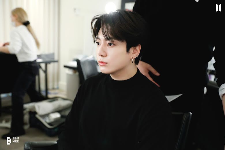 BTS, BigHit đãi ảnh sinh nhật Jungkook, ảnh sinh nhật Jungkook, Jungkook birthday photo, Jungkook 2021, Jungkook birthday 2022, Jungkook duality, Jungkook sexy