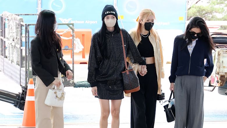 Blackpink, bóc giá đồ sân bay Blackpink, Blackpink airport outfit, Blackpink outfit price, Jennie, Jisoo, Rose, Lisa, Blackpink thời trang sân bay, Born Pink, Shut Down