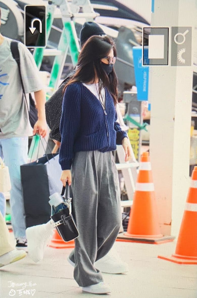 Blackpink, bóc giá đồ sân bay Blackpink, Blackpink airport outfit, Blackpink outfit price, Jennie, Jisoo, Rose, Lisa, Blackpink thời trang sân bay, Born Pink, Shut Down