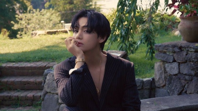 Thêm ảnh gợi cảm đến điêu đứng của V BTS trên Vogue