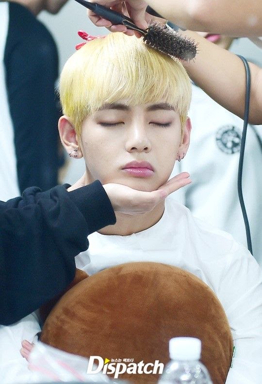 BTS, V BTS, Jin, V BTS thói quen ngủ, V BTS thói quen, V BTS sleeping habit, V BTS habit, Jin habit, V BTS fact, V BTS sexy, Jiimin, Jungkook, RM, Suga, V, J-Hope