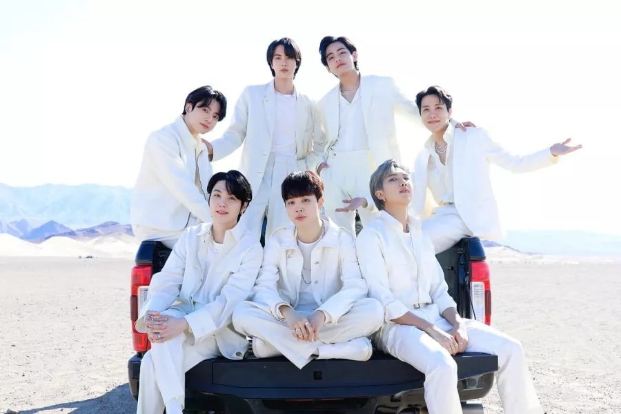 BTS, BTS gửi Yet to Come đi tranh giải Grammy, BTS Grammy 2023, BTS Yet To Come Grammy, BTS Coldplay Grammy, Jungkook, Jimin, V BTS, Jin, J-Hope, RM, Suga