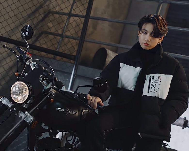 BTS, Jungkook, Jungkook tóc mới, Jungkook tóc siêu nam tính, Jungkook biker, Jungkook long hair, Jungkook 2022 hair, Jimin, V BTS, Jin, BTS The Fact, Suga, RM, J-Hope