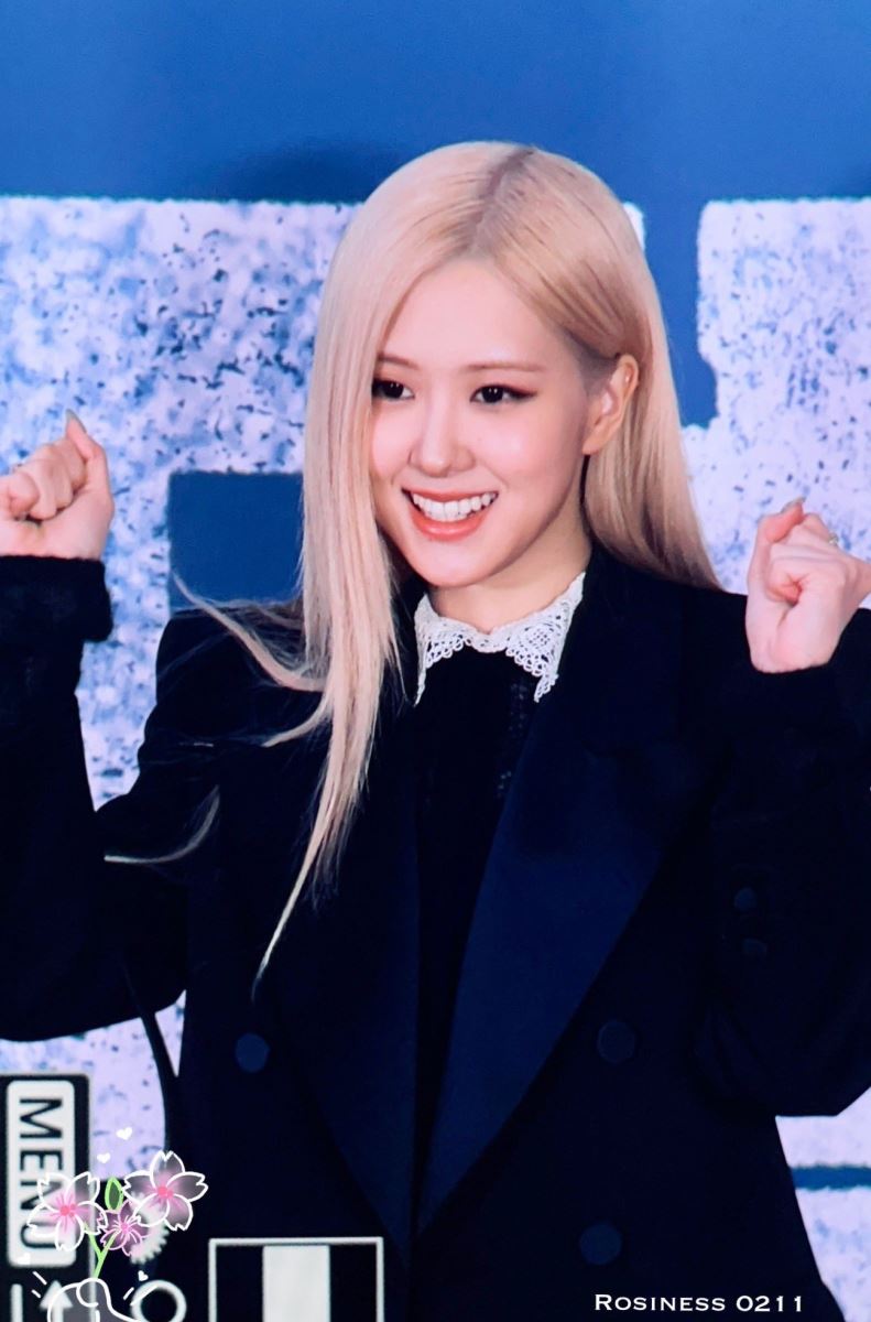 Blackpink, Rose Blackpink thách thức giới, Rose Blackpink Remember, Rose Blackpink menswear, Rose Blackpink ysl outfit, Rose Blackpink outfit, Jennie, Jisoo, Lisa