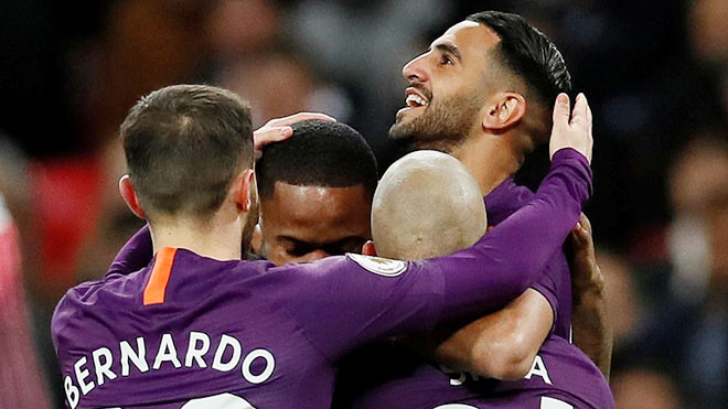 Video clip bàn thắng Tottenham 0-1 Man City: Mahrez tỏa sáng, 'Man xanh' trở lại ngôi đầu