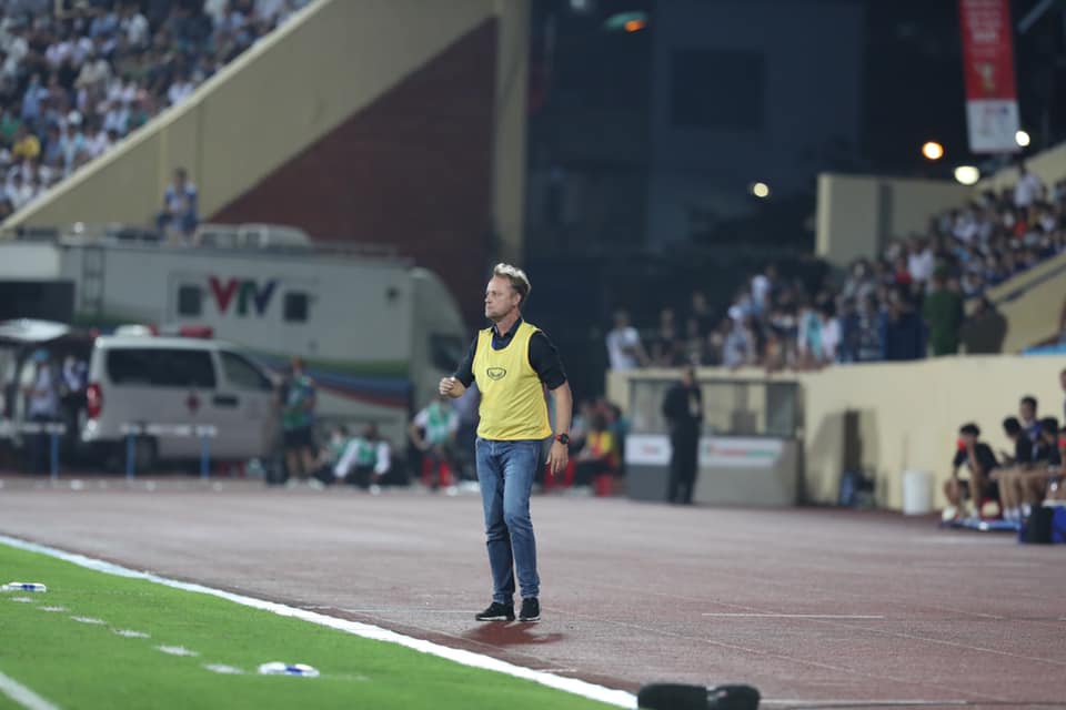 VTV6 trực tiếp bóng đá, U23 Thái Lan vs U23 Singapore, U23 Thái Lan, U23 Singapore, HLV U23 Thái Lan, HLV U23 Thái Lan cãi trọng tài, Mano Polking, SEA Games 31
