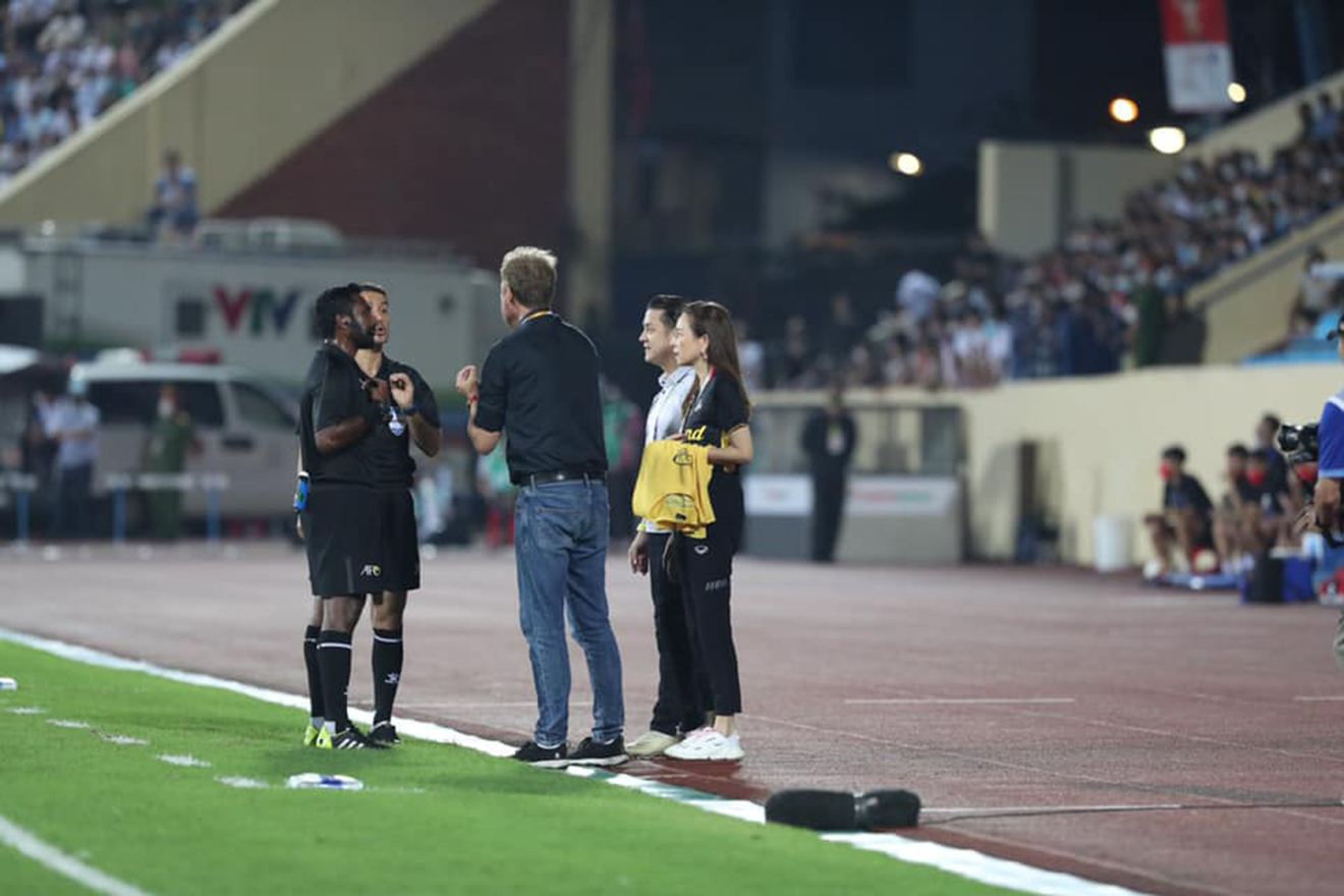 VTV6 trực tiếp bóng đá, U23 Thái Lan vs U23 Singapore, U23 Thái Lan, U23 Singapore, HLV U23 Thái Lan, HLV U23 Thái Lan cãi trọng tài, Mano Polking, SEA Games 31