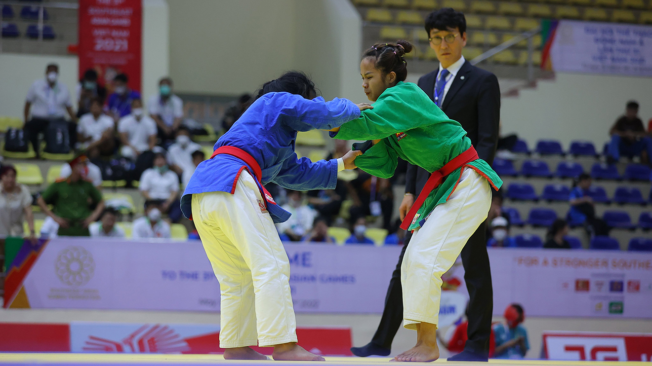 SEA Games 31, Tô Thị Trang, HCV đầu tiên, Tô Thị Trang giành HCV đầu tiên, Tô Thị Trang là ai, Kurash, HCV Kurash, bảng xếp hạng huy chương, bảng tổng sắp huy chương