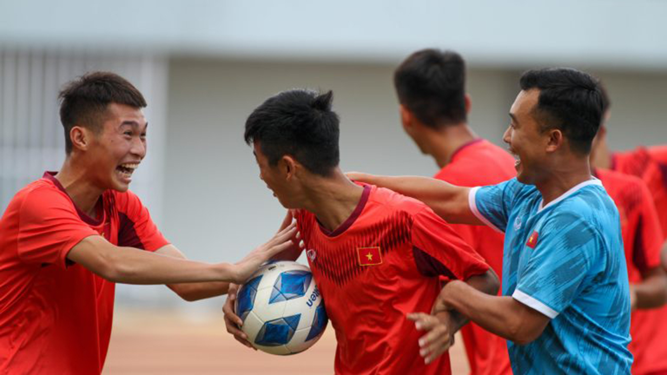 Giải vô địch U16 bóng đá Đông Nam Á đang diễn ra sôi nổi và đầy kịch tính. Hãy cùng đón xem những trận đấu đỉnh cao của các tuyển thủ trẻ đầy tài năng và nhiều tiềm năng, chờ đón những ngôi sao bóng đá mới của tương lai.