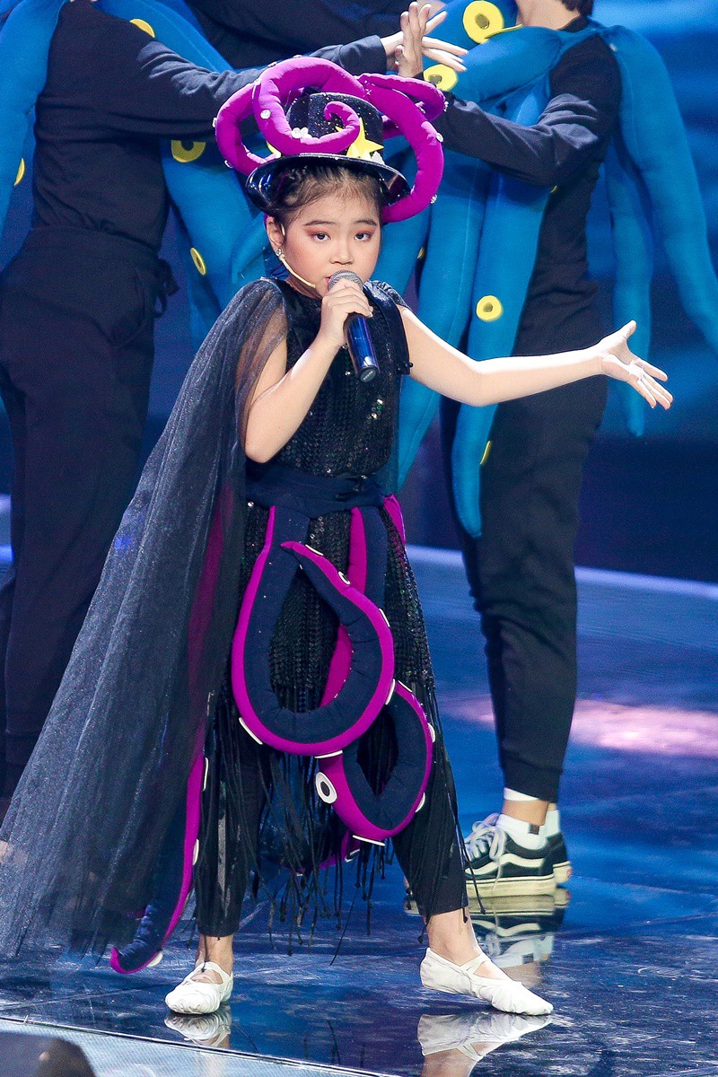 Giọng hát Việt nhí, Giọng hát Việt nhí tập 11, The Voice Kids tập 12, Dương Khắc Linh, Phạm Quỳnh Anh,Dương Cầm, Hương Giang, Lưu Thiên Hương, Ali Hoàng Dương, xem giọng hát Việt nhí vtv3, xem vtv3