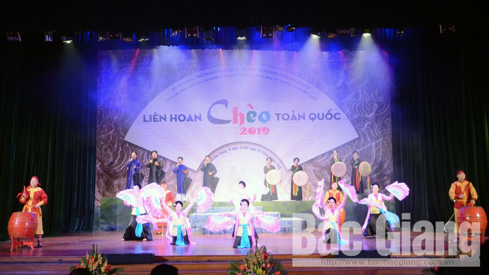 Bế mạc Liên hoan Chèo toàn quốc 2019: Đưa nghệ thuật truyền thống gần hơn với công chúng 