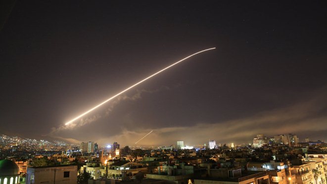 Tại sao Mỹ chọn tên lửa Tomahawk để không kích Syria?