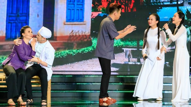 Tập 13 'Tuyệt đỉnh song ca nhí': Cẩm Ly xuất thần với vai diễn 'mẹ điên' hỗ trợ học trò