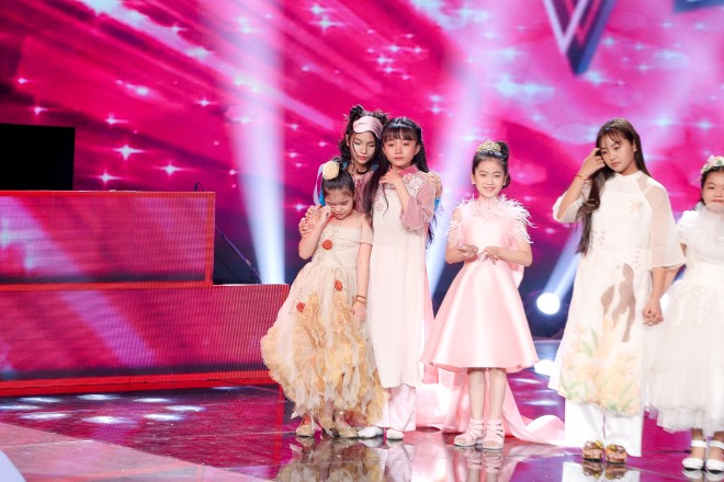 Giọng hát Việt nhí, Giọng hát Việt nhí tập 13, The Voice Kids tập 13, Dương Cầm, Hương Giang, Lưu Thiên Hương, Ali Hoàng Dương, Phạm Quỳnh Anh, Dương Khắc Linh, xem giọng hát Việt nhí vtv3, xem vtv3, Chấn Quốc, chảy máu cam