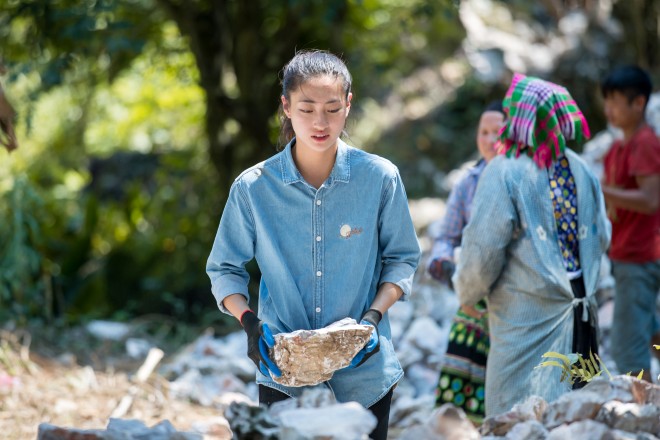 Lương Thuỳ Linh, đắp đường xây ước mơ, Miss World 2019. 