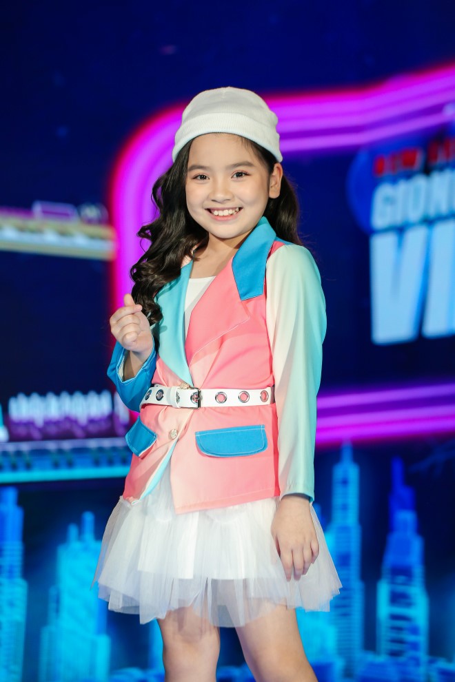 Giọng hát Việt nhí, Giọng hát Việt nhí tập 1, BigDaddy - Emily, Hồ Hoài Anh, Lưu Hương Giang, Vũ Cát Tường, Hưng Cao, Giong hat viet nhi, vtv3