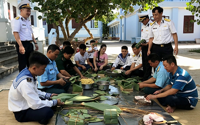 Tết sớm ở nơi đầu sóng ngọn gió Trường Sa