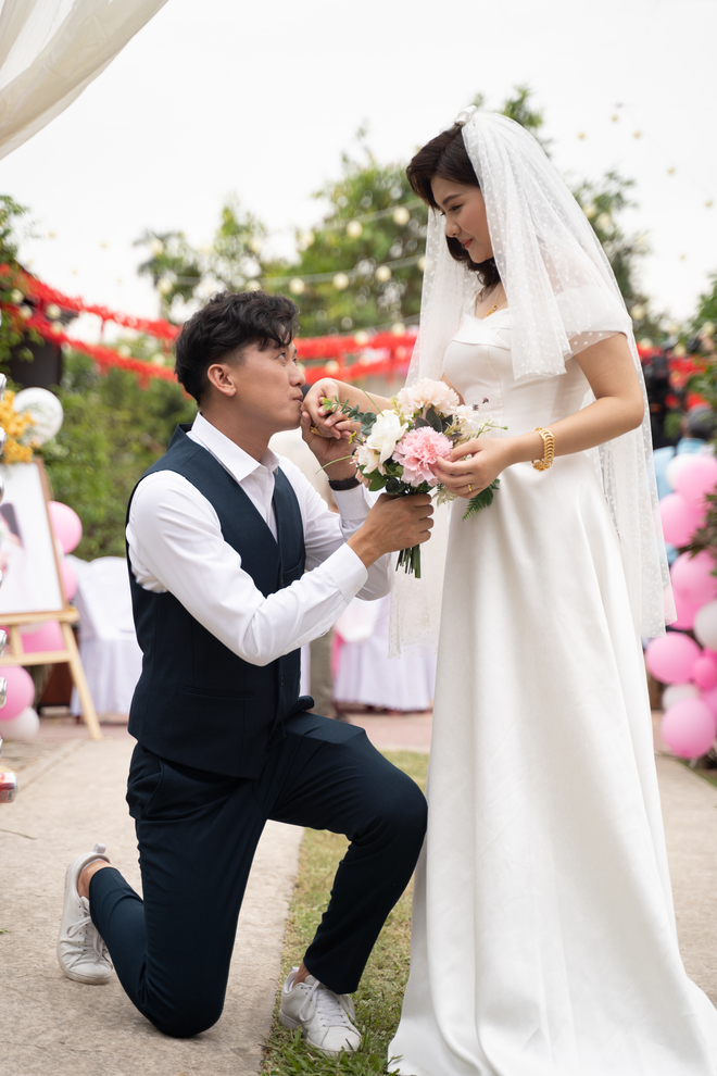 Quách Ngọc Tuyên, Thằng khờ 4,. xem Thằng khờ. Quách Ngọc Tuyên là ai, quach ngoc tuyen, vi cá tiền truyện, xem thang kho 4, thang kho 4, quách ngọc tuyên và vợ, vợ quách ngọc tuyên là ai