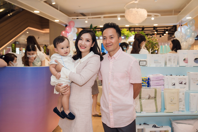 Tiến Đạt, Tiến Đạt Hariwon, Tiến Đạt và vợ, vợ Tiến Đạt là ai, rapper Tiến Đạt, Tiến Đạt Thuỵ Vy, vo Tien Dat la ai, vợ chồng tiến đạt, con trai tiến đạt, tiến đạt cưới vợ, tien dat thuy vy