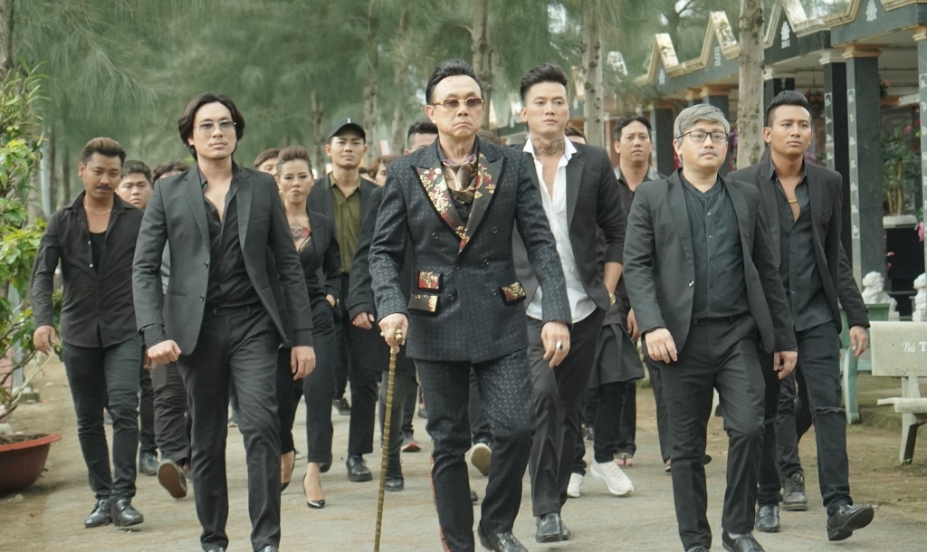 Quách Ngọc Tuyên, Thằng khờ 4, xem Thằng khờ. chí tài, chi tai quach ngoc tuyen, vi cá tiền truyện, xem thang kho 4, thang kho 4, quách ngọc tuyên và vợ, quách ngọc tuyên là ai