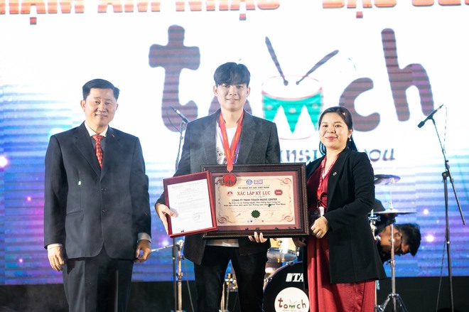 Chạm âm nhạc Sạc cuộc đời, kỷ lục Guinness Việt Nam biểu diễn trống Jazz nhiều nhất, kỷ lục Guinness Việt Nam, Trống jazz, cham am nhac sac cuoc doi, trong jazz, kỷ lục việt nam