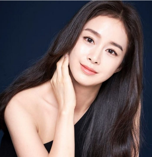 Kim Tae Hee, vợ Bi Rain, Suýt xoa trước hình ảnh đôi mươi của Kim Tae Hee, Kim Tae Hee khoe vẻ đẹp không tuổi, Bi Rain