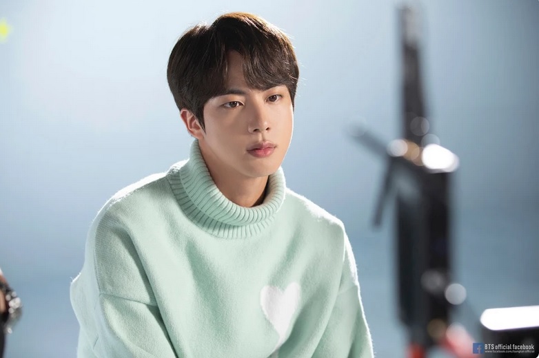 BTS, Jin BTS, Jin BTS bao nhiêu tuổi, tuổi của Jin, tuổi của Jin BTS, BTS sinh năm bao nhiêu, Jin già nhất BTS, Jin bị chê già, Jin phản ứng khi bị chê già