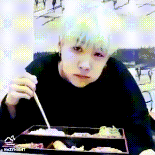 BTS, Jin, Suga, Jin BTS, Suga BTS, Jin yêu đồ ăn, Suga khó tính, Jin phản ứng với đồ ăn, Suga phản ứng với đồ ăn, Jin và Suga, Jin Suga ngược nhau, Jin Suga trái ngược