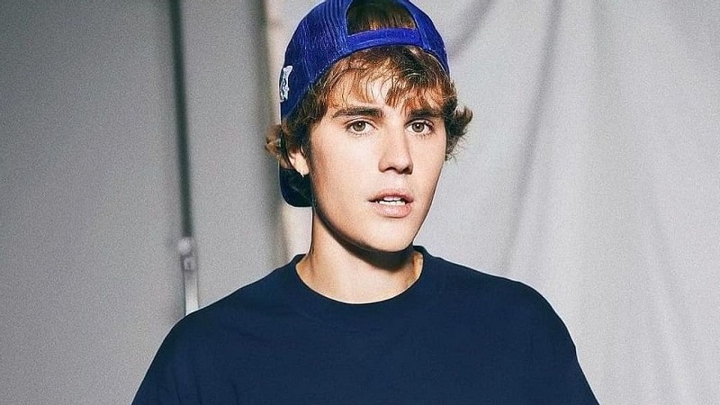 Justin Bieber, Justin Bieber biểu diễn, Justin Bieber giải thưởng, Justin Bieber scandal, Justin Bieber bê bối, Justin Bieber Grammy, Justin Bieber đề cử Grammy