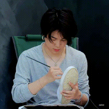BTS, BTS vẽ tranh, BTS khoe tranh, Jungkook, RM, Jimin, Jin, V, Suga, Jhope, Jungkook vẽ tranh, RM vẽ tranh, Jimin tranh vẽ, Jin tranh vẽ, V tranh vẽ