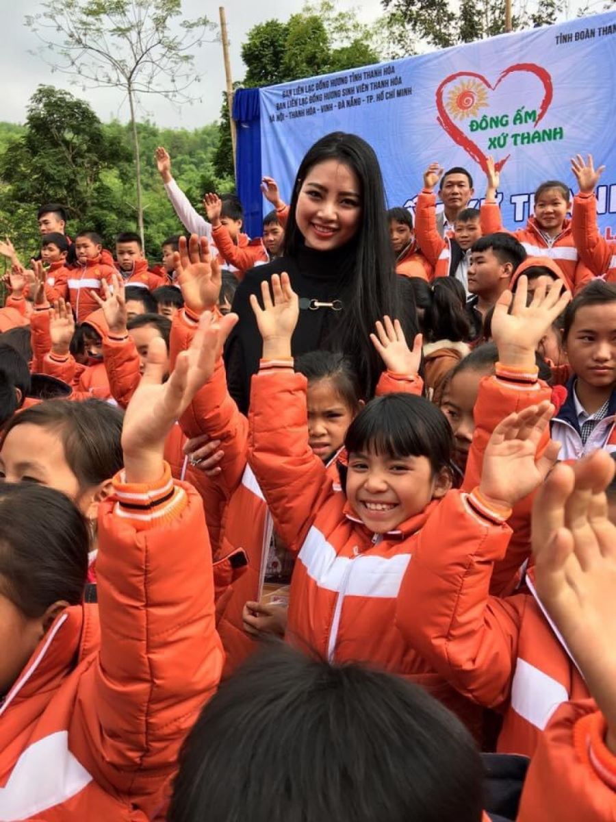 Hoa hậu các Dân tộc Việt Nam, Nông Thúy Hằng, Nguyễn Thị Hoàng Nhung, Thạch Thu Thảo, Á hậu 2 Thạch Thu Thảo, Triệu Thị Hà, Hoa hậu Triệu Thị Hà, Nguyễn Thị Ngọc Anh