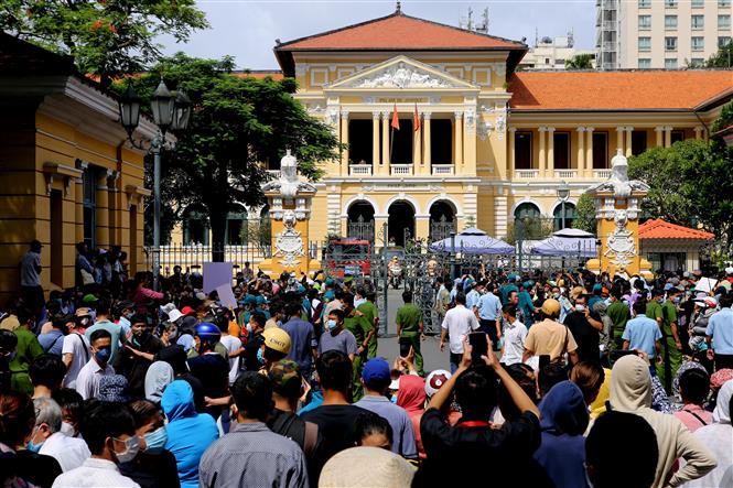 Bé gái 8 tuổi, bé gái bị bạo hành, bé Vân An, Nguyễn Kim Trung Thái, Nguyễn Võ Quỳnh Trang, Nhật Kim Anh, Mẹ ơi đừng khóc