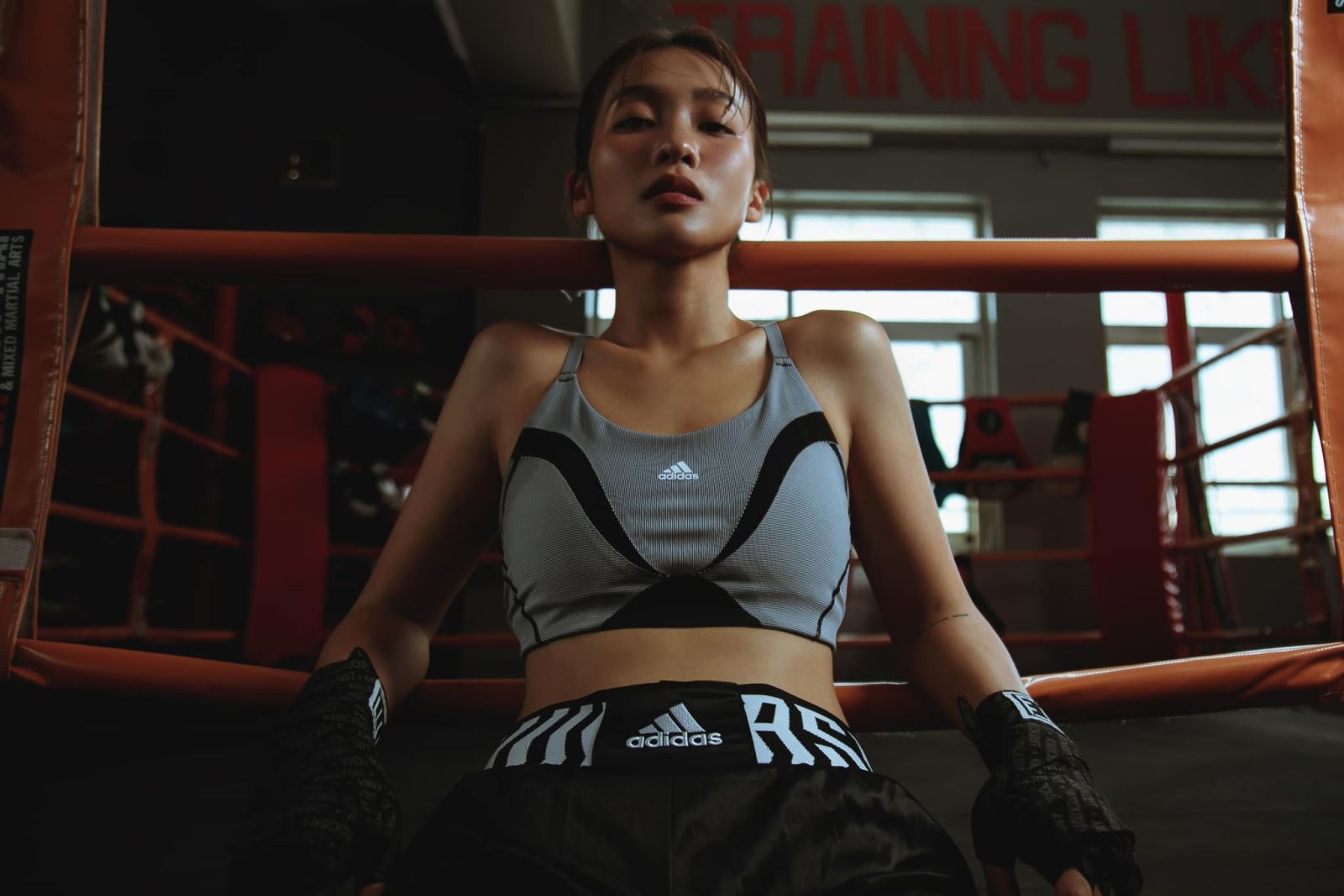Khả Ngân, nữ diễn viên, hot girl boxing, hot boxing girl, Vbiz, boxing, Hậu duệ mặt trời, Nàng tiên có 5 nhà, 11 tháng 5 ngày, Khả Ngân tập boxing, Khả Ngân boxing