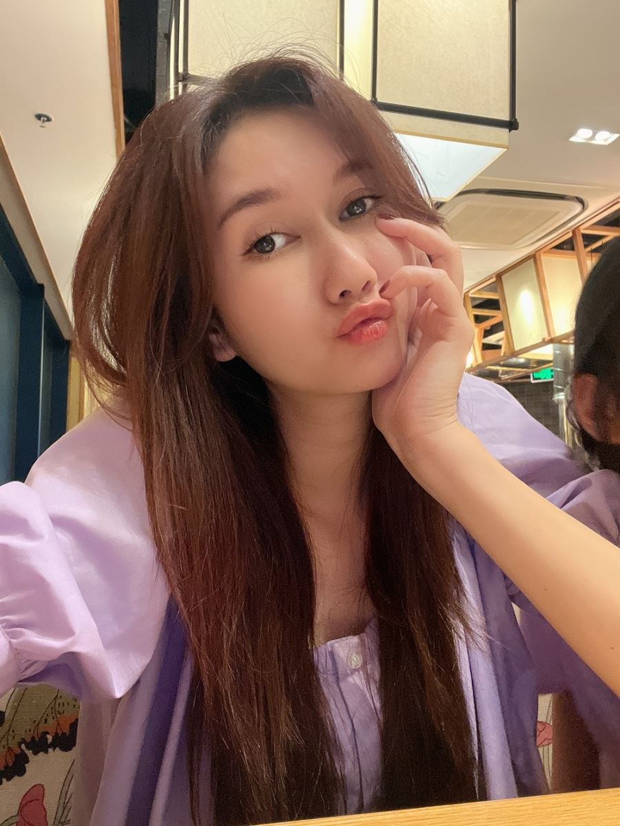 Hương Giang, Đình Tú, Hương Giang Đình Tú, Hương Giang Đình Tú chia tay, Huyền Lizzie, Thương ngày nắng về, nữ diễn viên, showbiz