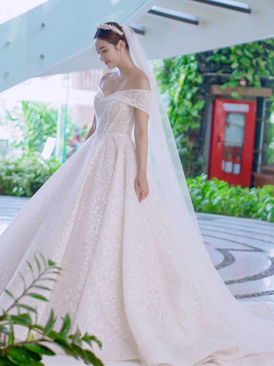 Huyền Lizzie, Phan Minh Huyền, Thương ngày nắng về, kết phim Thương ngày nắng về, Vân Trang, Đình Tú, nữ diễn viên, showbiz, Vbiz, Huyền Lizzie là ai, mẹ đơn thân