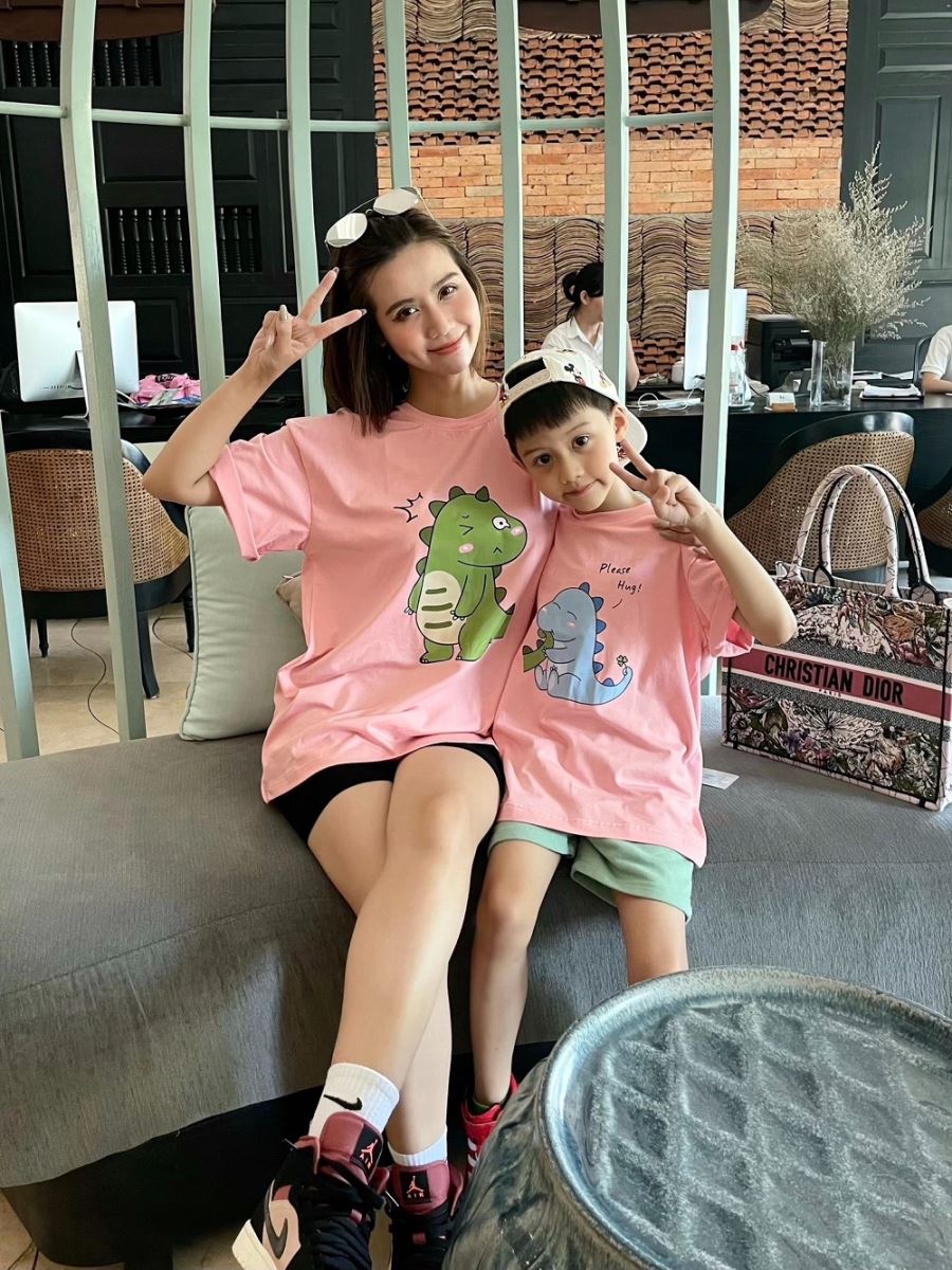 Huyền Lizzie, Thương ngày nắng về, Thu Quỳnh, Quỳnh búp bê, Về nhà đi con, Lối nhỏ vào đời, Quỳnh Lương, Ngọc Lan, Trương Quỳnh Anh, Chí Nhân, Phan Minh Huyền