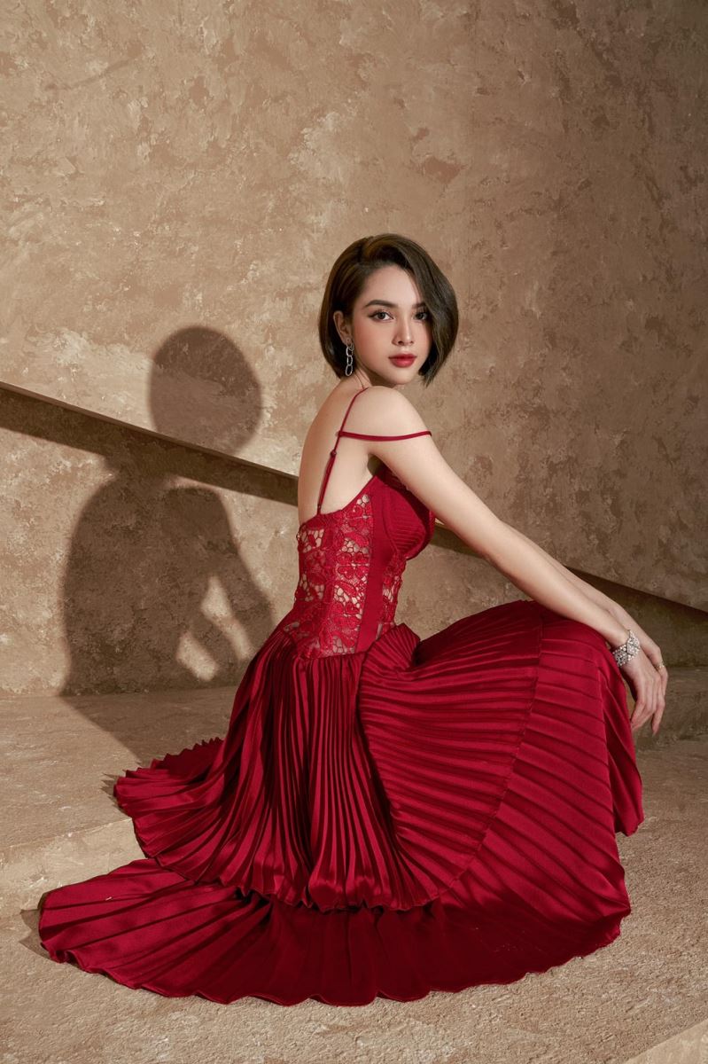 Huyền Lizzie, Thương ngày nắng về, Thu Quỳnh, Quỳnh búp bê, Về nhà đi con, Lối nhỏ vào đời, Quỳnh Lương, Ngọc Lan, Trương Quỳnh Anh, Chí Nhân, Phan Minh Huyền