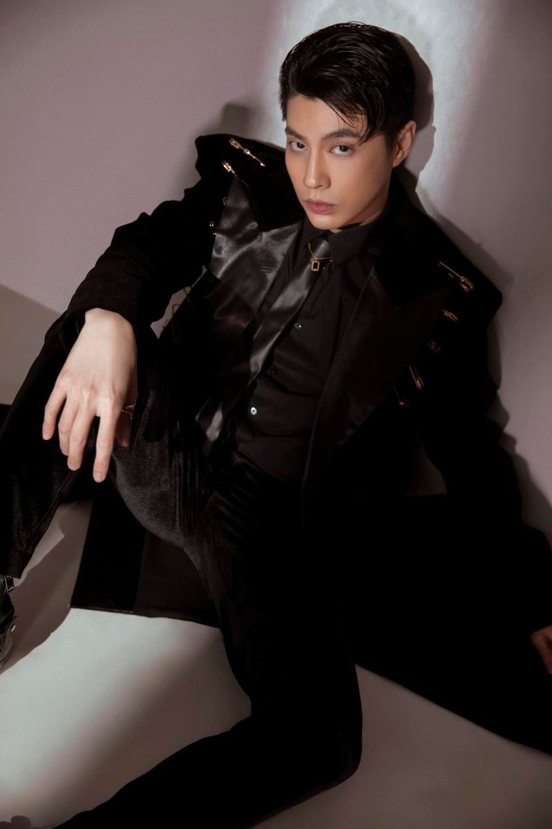 Noo Phước Thịnh, Sơn Tùng MTP, nam ca sĩ, TC Candler, Top 100 gương mặt điển trai thế giới 