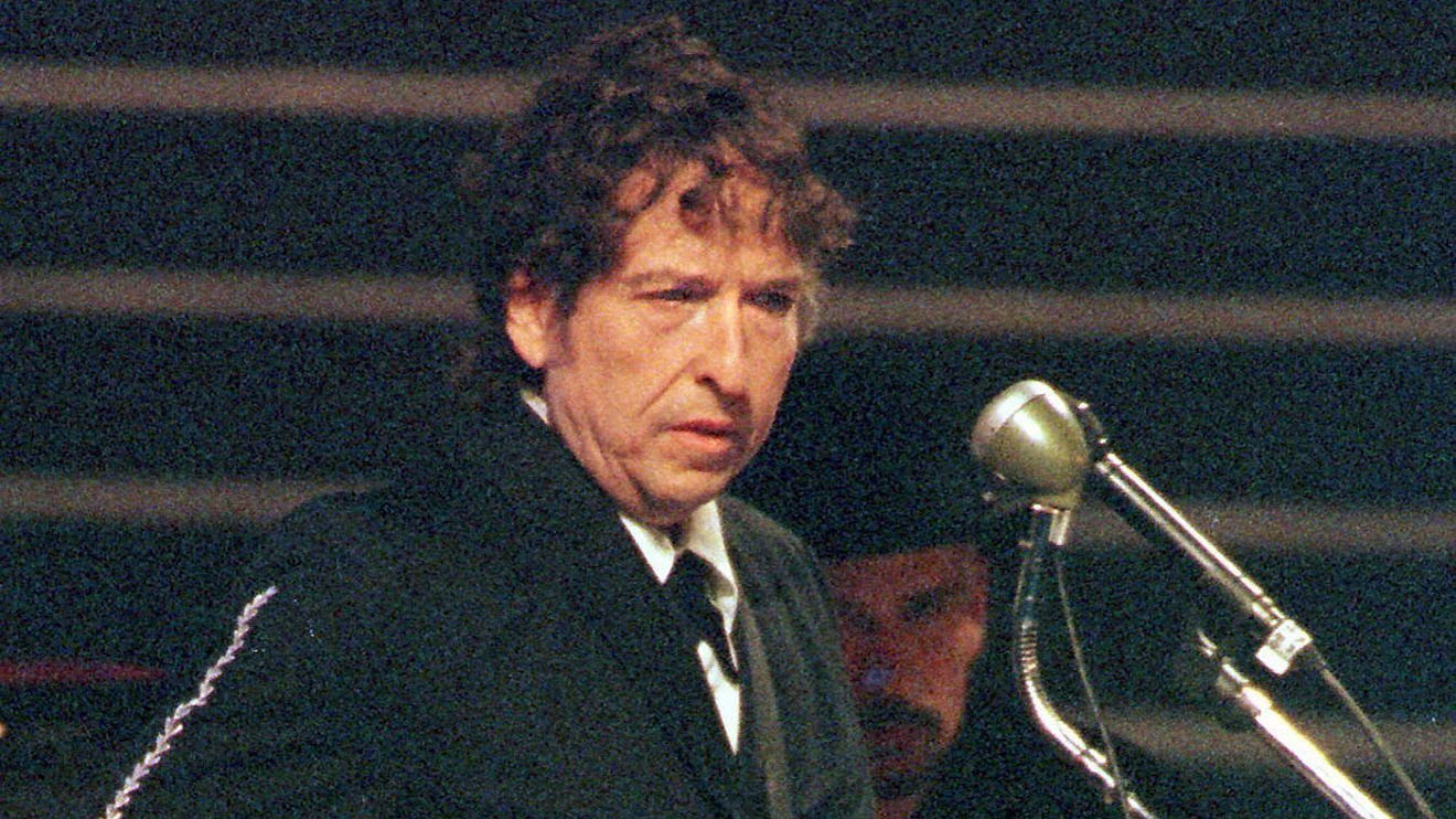 Đĩa đơn của Bob Dylan được bán với giá 1,77 triệu USD   