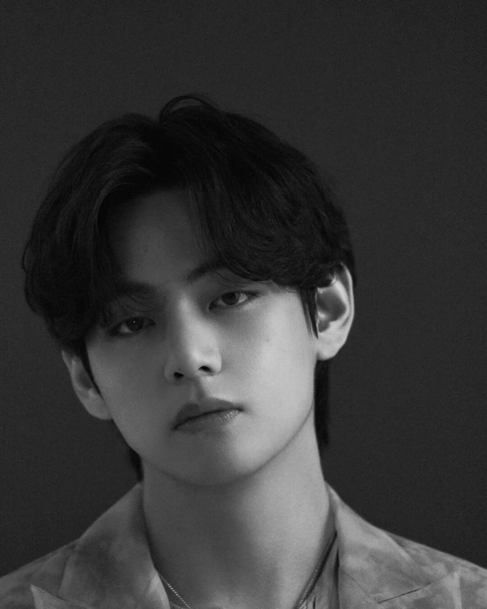 V BTS. Top 4 ngôi sao có ảnh hưởng nhất nước Mỹ. Ông hoàng truyền thông xã hội